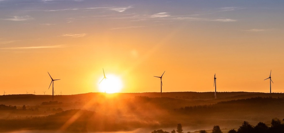 easyJet Sustainability Report: Marseille & France Insights (2026)