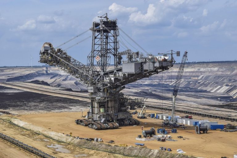 Balkan Mining: Summit Gold Resources offers quality strategic minerals for global industries.