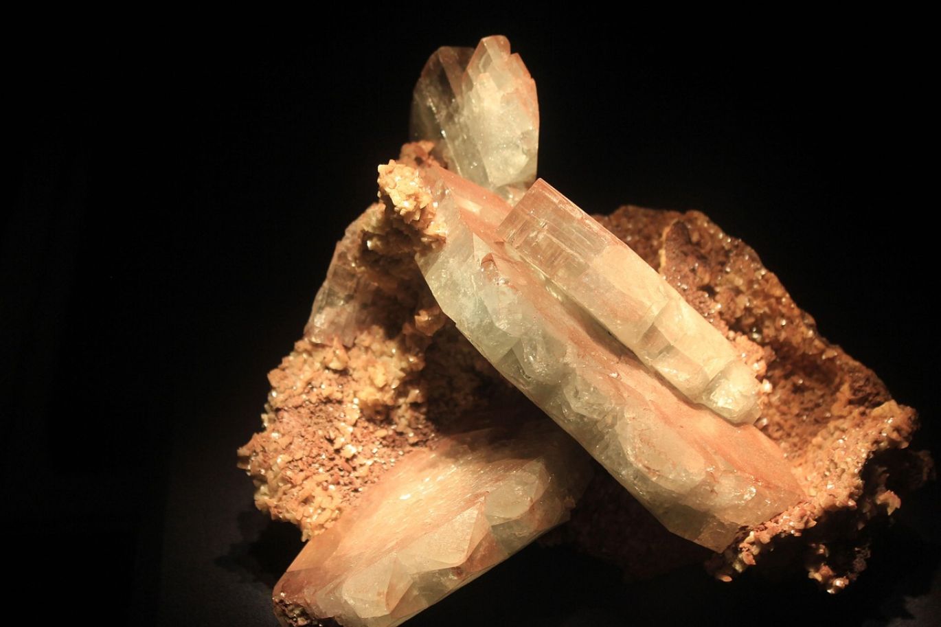 High quality Barite Barium Sulfate mineral crystals for industrial use