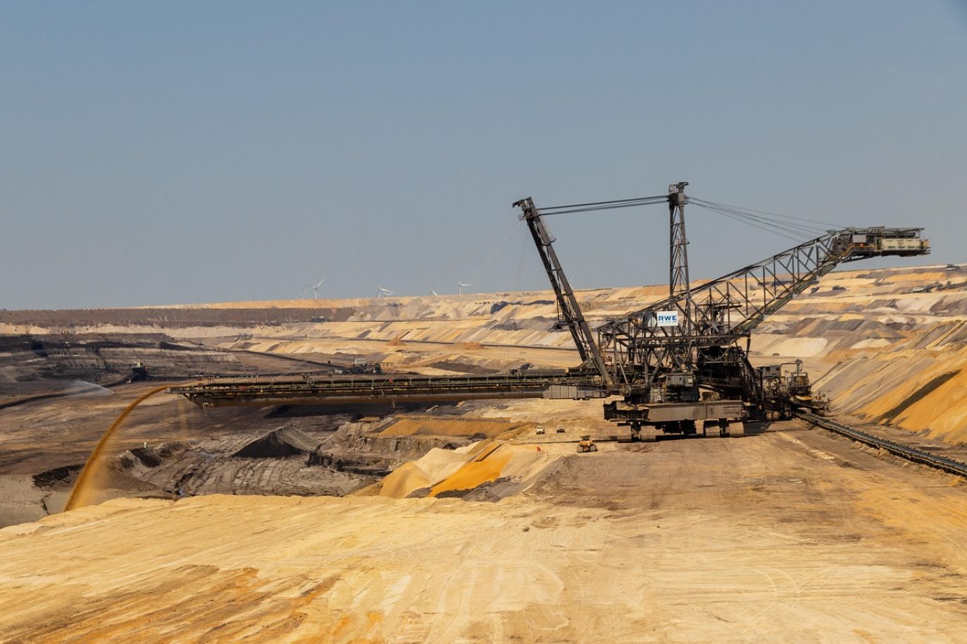 Best Mining Stocks - Summit Gold Resources offers ethically sourced strategic minerals like coltan and cobalt for industrial
