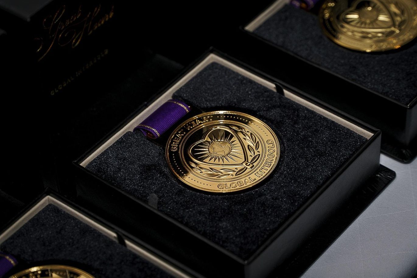 Best Online Gold Dealers - Summit Gold Resources's commitment to ethical sourcing and quality assurance for gold.