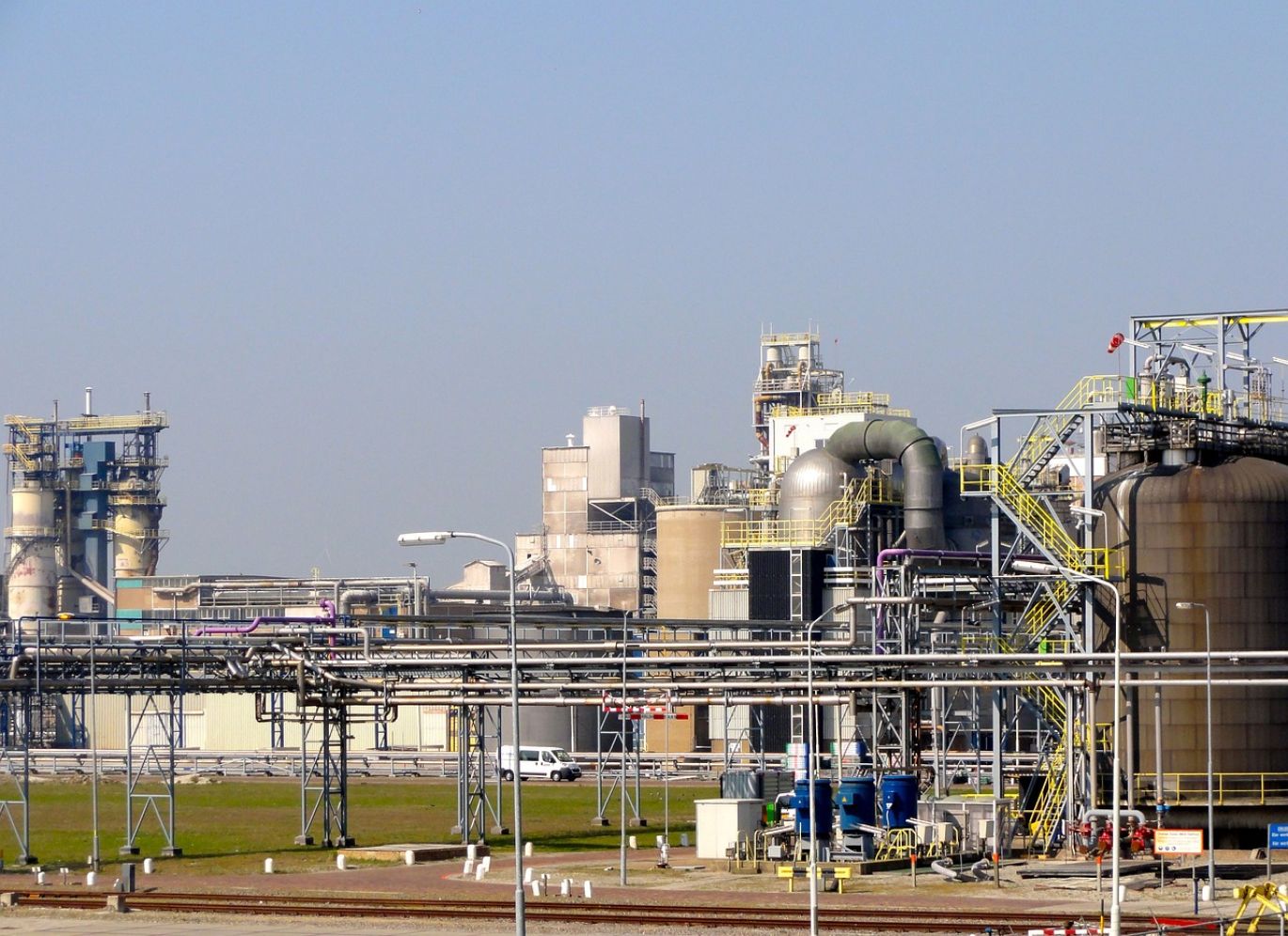 Industrial chemicals Caustic Soda And Soda Ash supply chain solutions by Summit Gold Resources