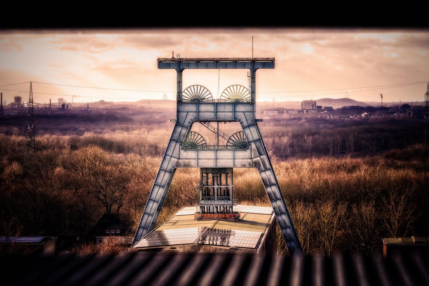 Summit Gold Resources team overseeing mineral processing for companies that mine lithium stocks