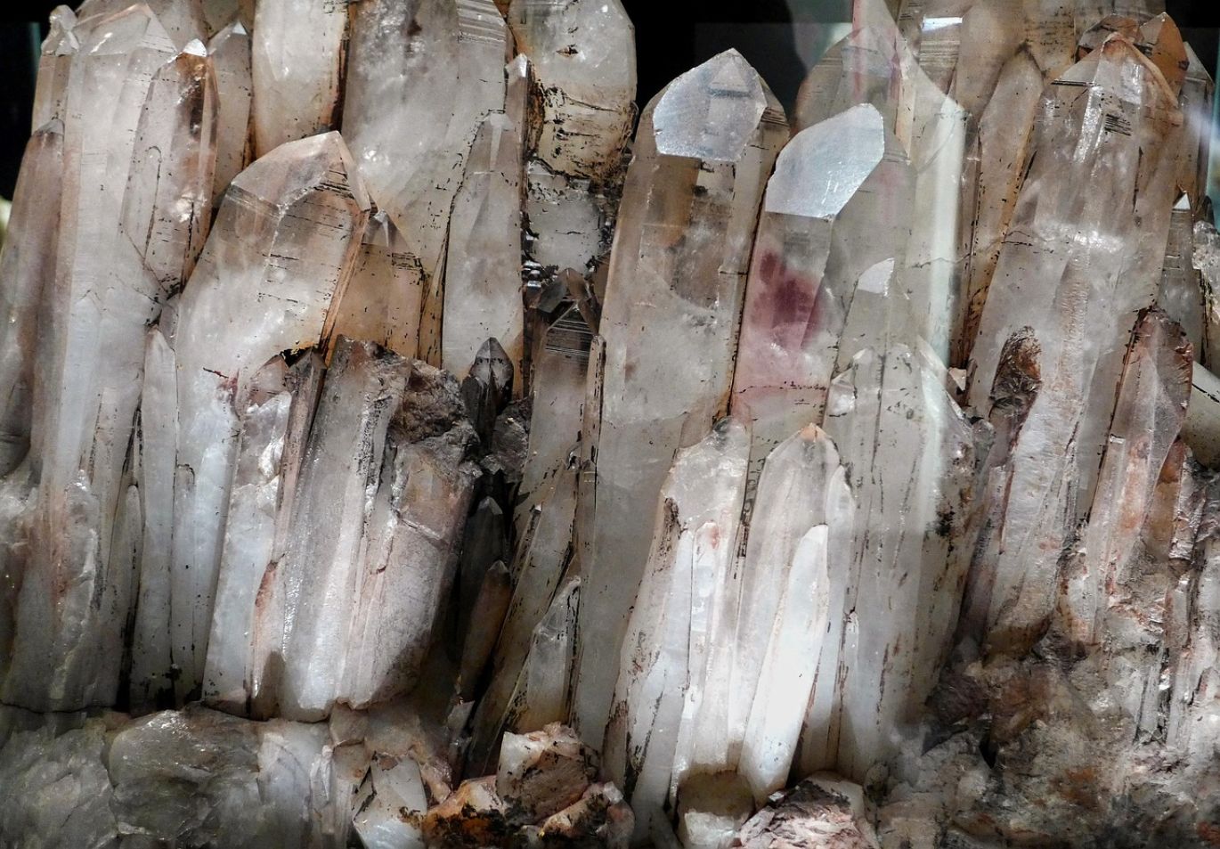 Assortment of raw crystals and mineral ores for wholesale from Summit Gold Resources