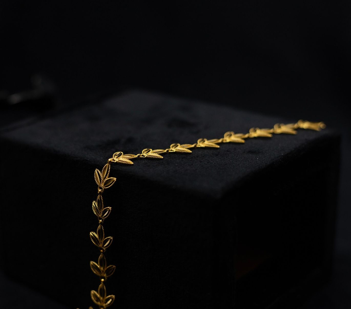 Summit Gold Resources: Trusted Gold Filled Jewelry Vendors offering ethically sourced precious metals.
