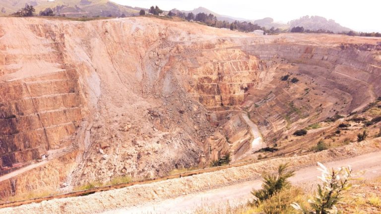 Mining Production: Summit Gold Resources offers ethically sourced strategic minerals from Kenya.