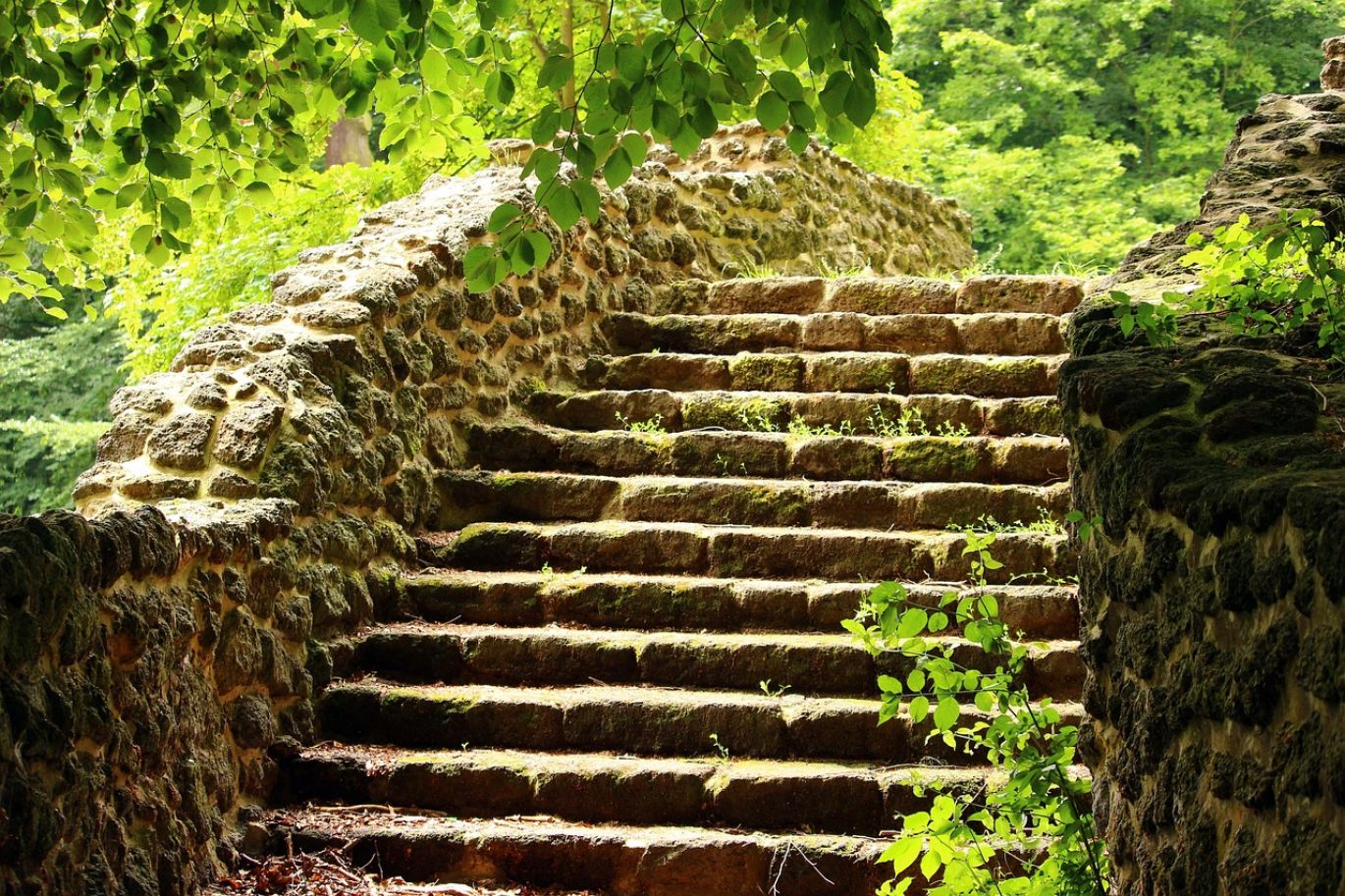 Niobium mining stocks opportunities with Summit Gold Resources in Kenya