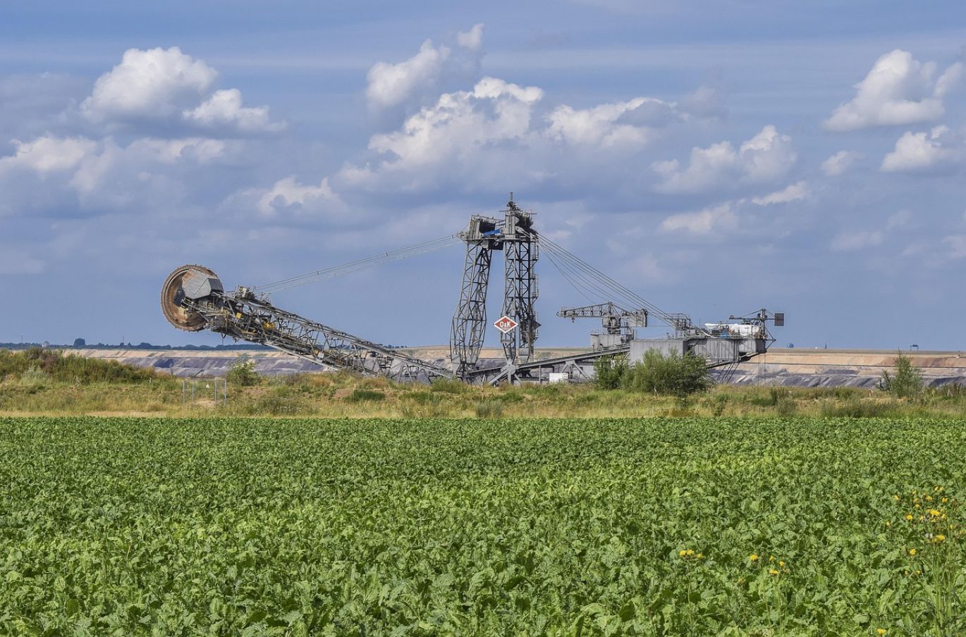 Short Mining operations in Kenya managed by Summit Gold Resources, showcasing responsible mineral extraction and supply.