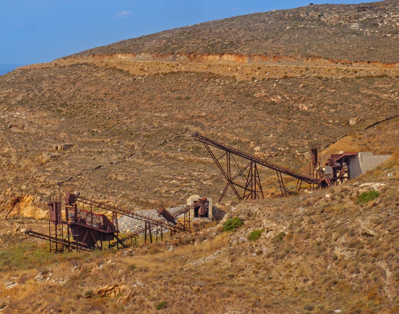 Silver Tiger Metals Stock, Summit Gold Resources Kenya mineral dealer, ethically sourced silver and tiger's eye minerals