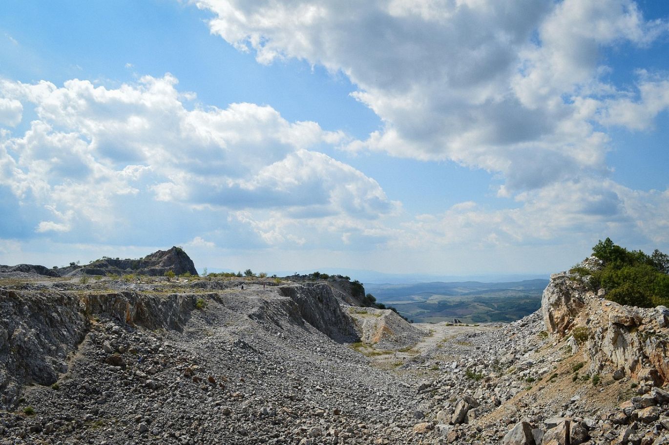 Suncor Millennium Mine strategic minerals sourced ethically by Summit Gold Resources in Kenya
