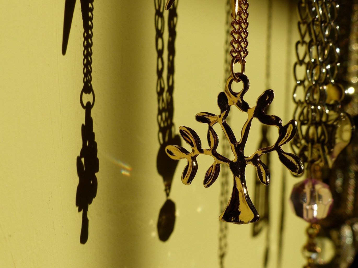 Summit Gold Resources is a leading Wholesale Gold Filled Chain Supplier offering ethically sourced, high-quality materials.
