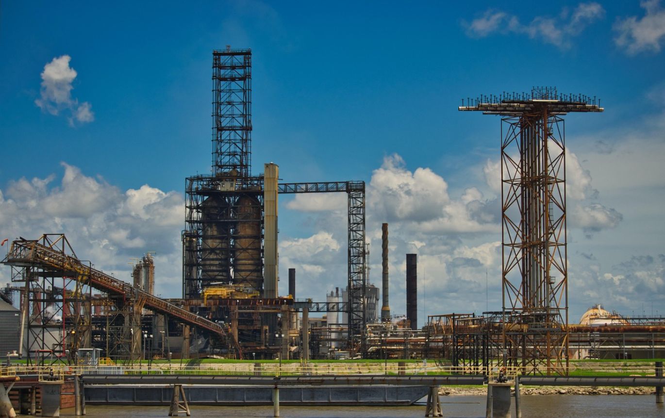 High-quality Zirconium Silicate for industrial applications, supplied by Summit Gold Resources.